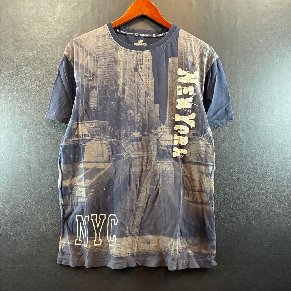 Robin-ruth Men's Blue and Navy T-shirt